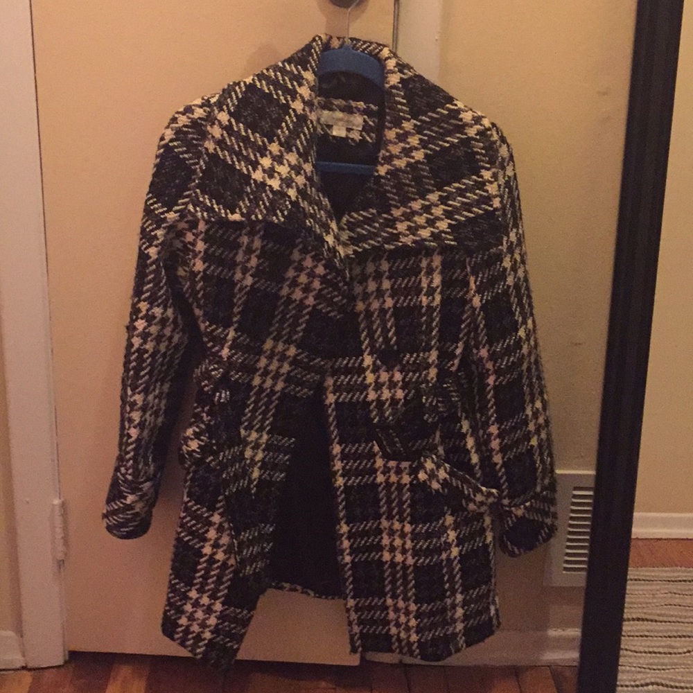 Hounds tooth black and white winter pico